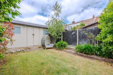 Garden / Outbuilding