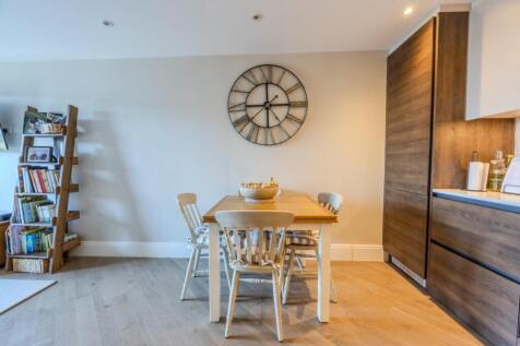 Lounge/Kitchen