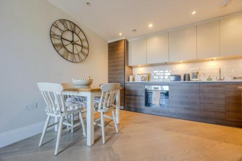 Lounge/Kitchen