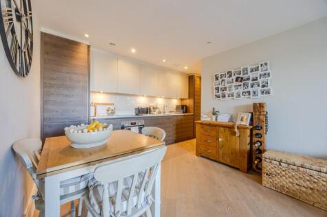 Lounge/Kitchen
