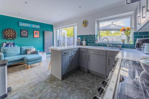 Kitchen Family Room