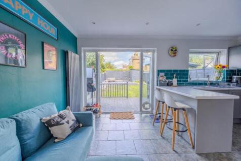 Kitchen Family Room