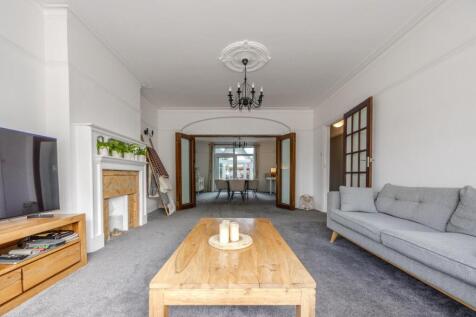 Lounge through to dining