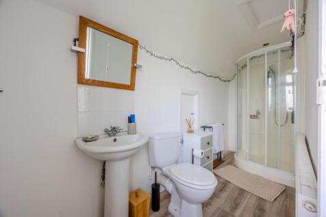 Bedroom three en suite