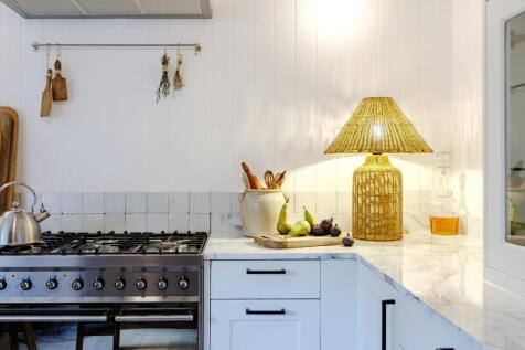 Kitchen / Breakfast Room