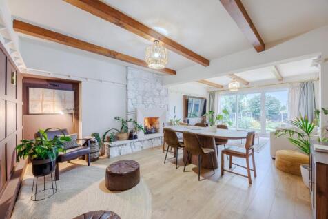 Dining Room / Sitting Room