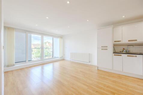Kitchen / Lounge