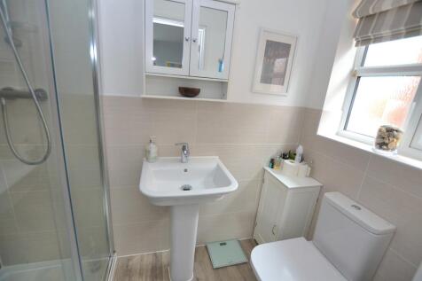 En-suite to Master 