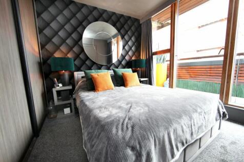Master Bedroom with balcony access 
