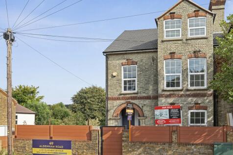 Flats at 49 Aldenham Road