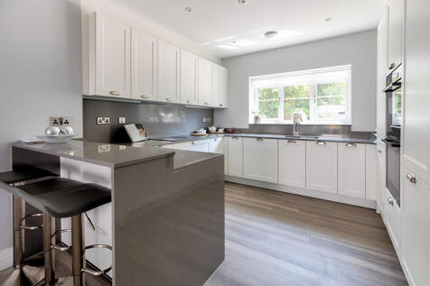 Plot 4 Kitchen