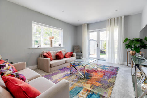 Plot 4 Lounge