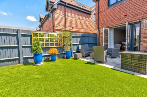 Plot 4 Garden