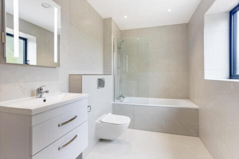 Bedroom 1 ensuite