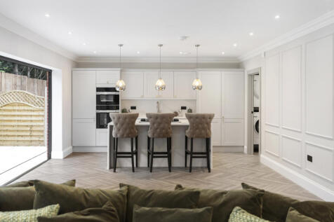 Plot 5 Kitchen spec