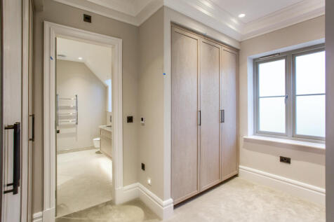 Plot 9 Principal Bedroom Dressing Area