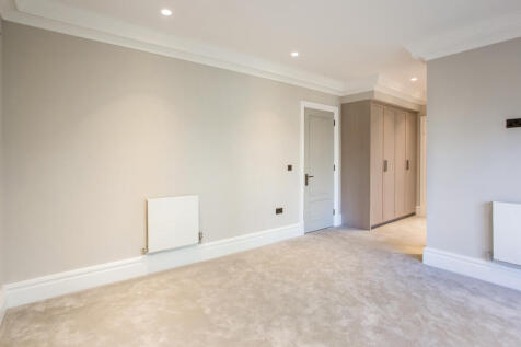 Plot 9 Principal Bedroom