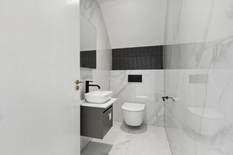 Plot 11 Guest wc