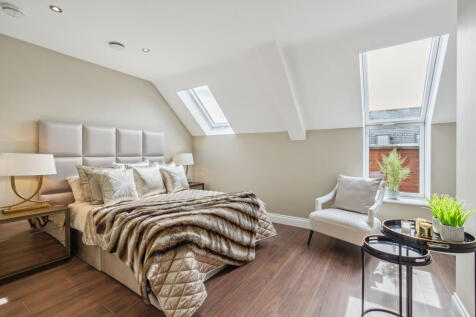 Show Apartment Bedroom
