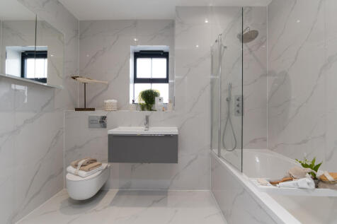 Sabre Close Show Home