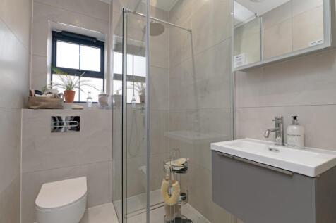 Sabre Close Show Home