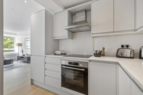 1-Bed Show Apartment