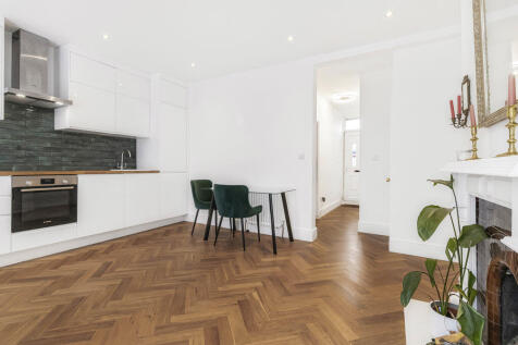 Reception/Kitchen