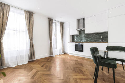 Reception/Kitchen