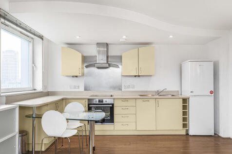 Reception/Kitchen