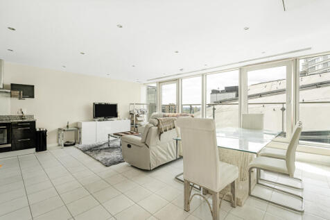 Reception/Kitchen
