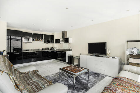 Reception/Kitchen
