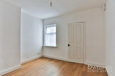 DWELEST- 55, Princess Street, DE14 2NP - 002.jpg