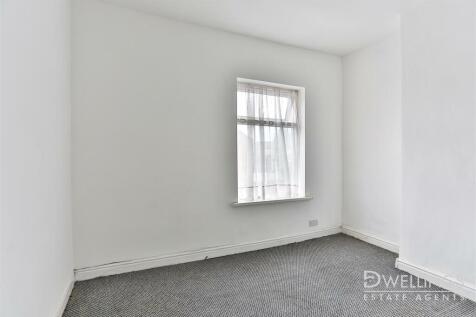 DWELEST- 55, Princess Street, DE14 2NP - 008.jpg
