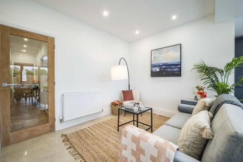 Beech Drive 9 of 51.jpg