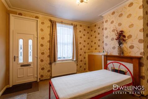 DWELEST- 43 Blackpool Street, DE14 3AW - 003.jpg