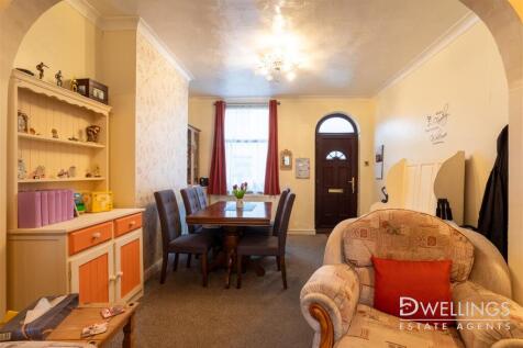 DWELEST- 271 Uxbridge Street, DE14 3JU LOGO - 05.j