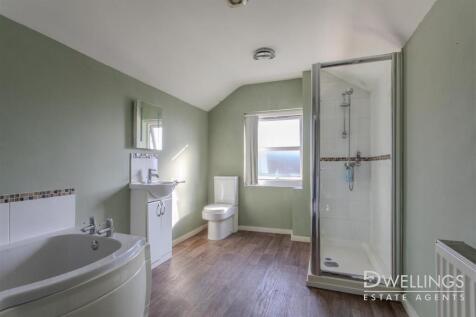 DWELEST- 173 Horninglow Road, DE14 2QS-0010.jpg
