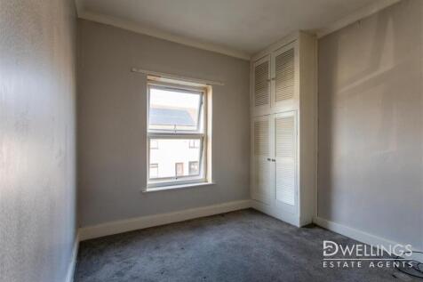 DWELEST- 173 Horninglow Road, DE14 2QS-0016.jpg