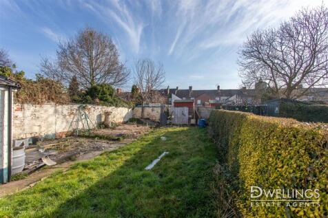 DWELEST- 173 Horninglow Road, DE14 2QS-0021.jpg