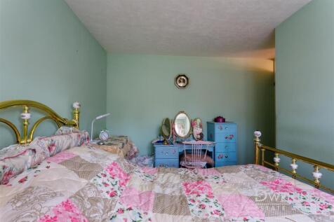 DWELEST- 7 Lordswell Road, Shobnall, DE14 2TA - 01