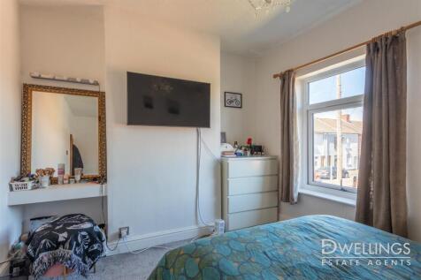 DWELEST- 22 Landsdown Terrace, DE14 2RH-0011.jpg