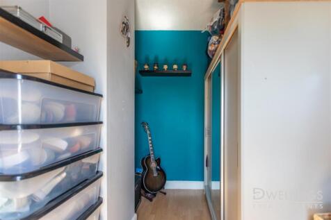 DWELEST- 22 Landsdown Terrace, DE14 2RH-0013.jpg