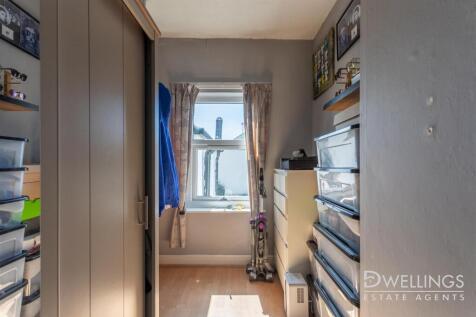 DWELEST- 22 Landsdown Terrace, DE14 2RH-0014.jpg
