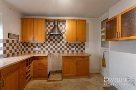 DWELEST - 28 Union Road, DE110QF-0010.jpg