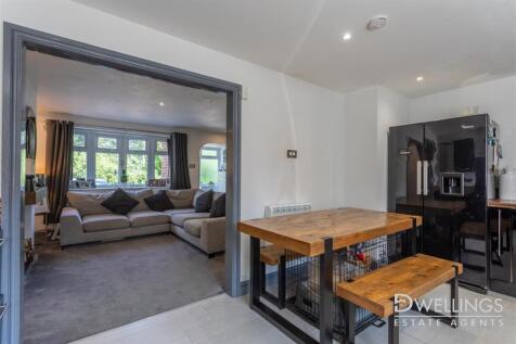 DWELEST- 8 Cheviot Close, Swadlincote, DE11 9EE-00