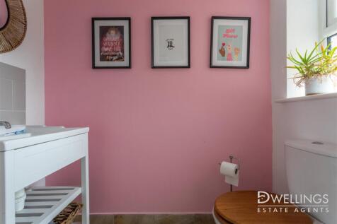 DWELEST - 36 Tower Road, Burton On Trent, DE15 0NL