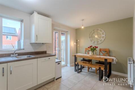 DWELEST - 19 Bishop Place, DE13 9EX-0007.jpg