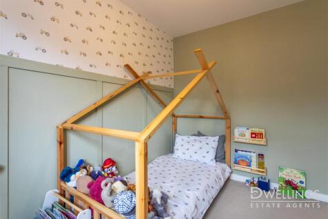 DWELEST - 19 Bishop Place, DE13 9EX-0015.jpg