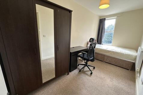 York Rd room 2.jpg