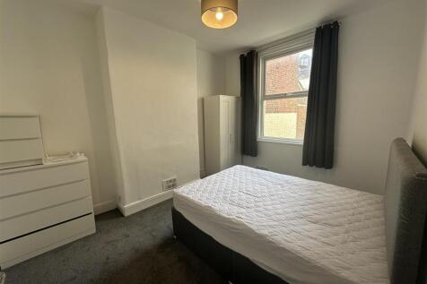 Room 2 R.jpg